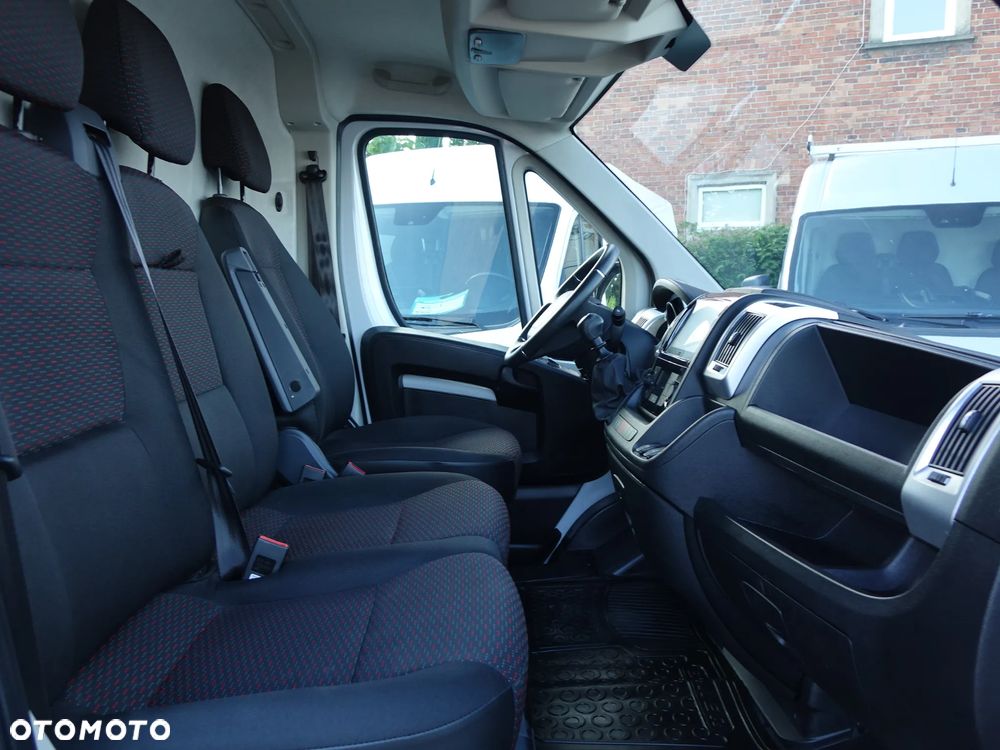 Peugeot Boxer 3-osobowy L4H2 Android Auto Kamera Nawigacja - 9