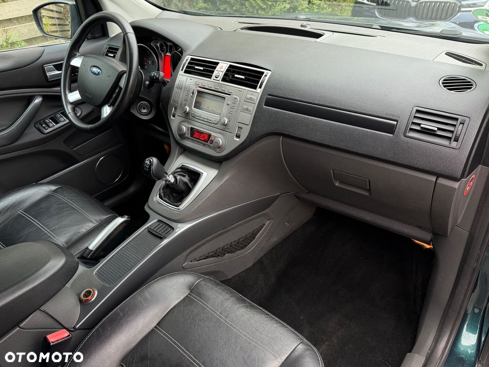 Ford Kuga 2.0 TDCi 2x4 Titanium - 22