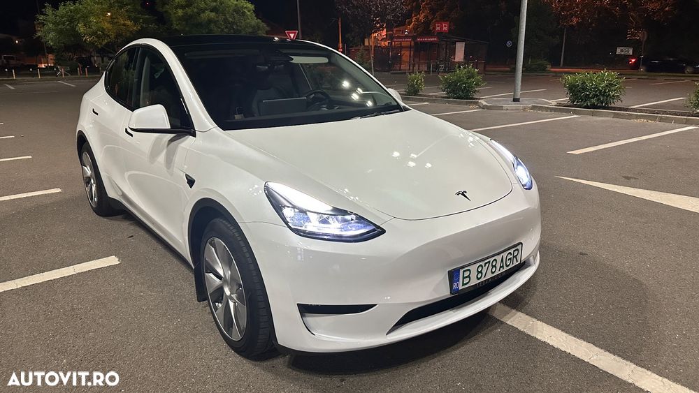 Tesla Model Y RWD - 2