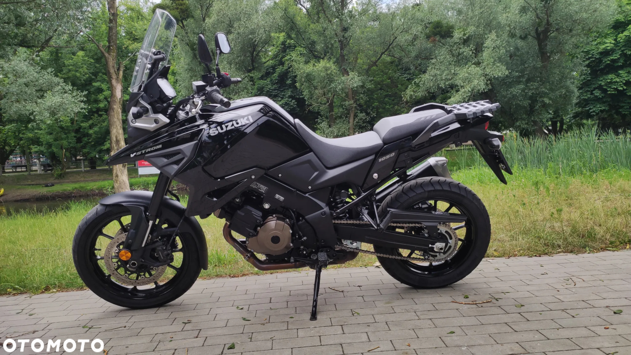 Suzuki V-STROM - 8