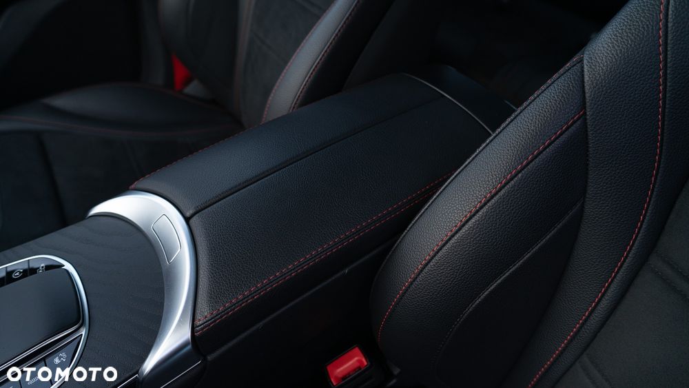 Mercedes-Benz GLC AMG 43 4Matic AMG Speedshift TCT 9G - 17