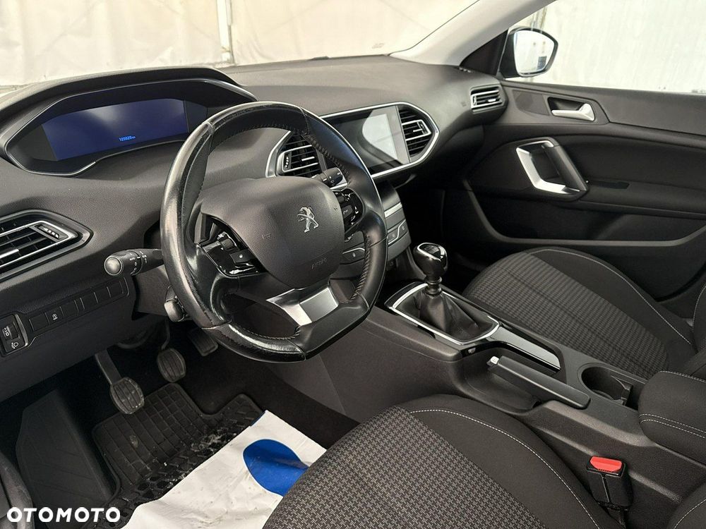 Peugeot 308 - 14