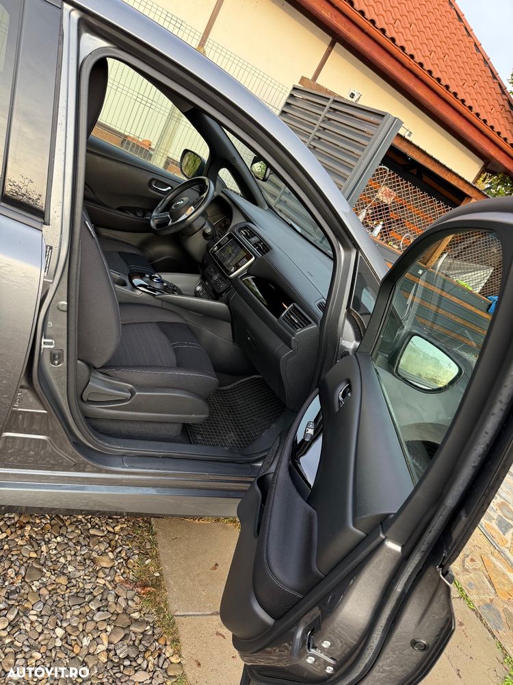 Nissan LEAF N-Connecta - 17