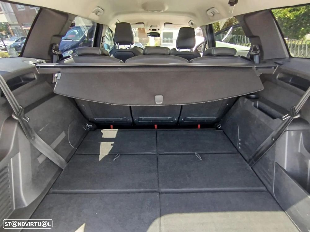 Peugeot 5008 1.2 PureTech Allure Pack - 26