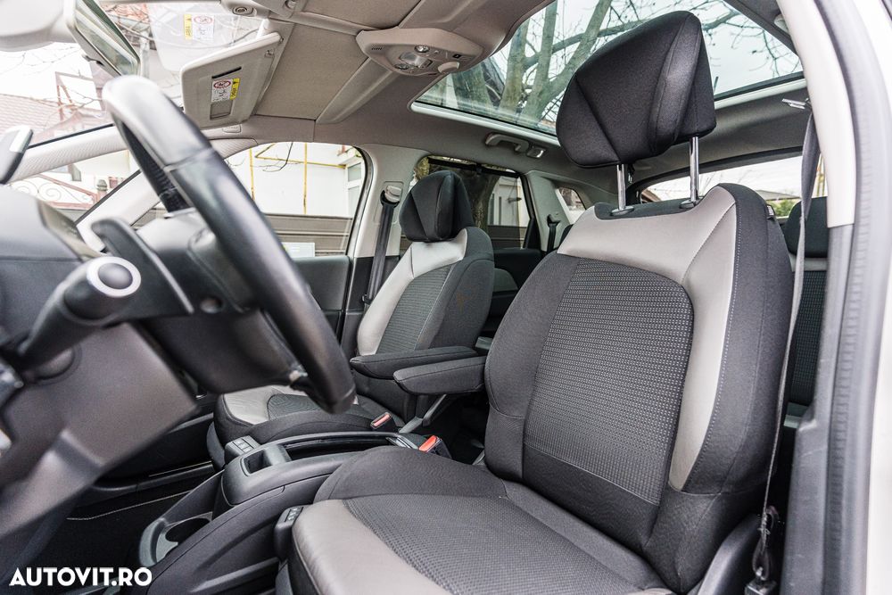 Citroën C4 Space Tourer PureTech 130 Stop&Start EAT8 SHINE - 22