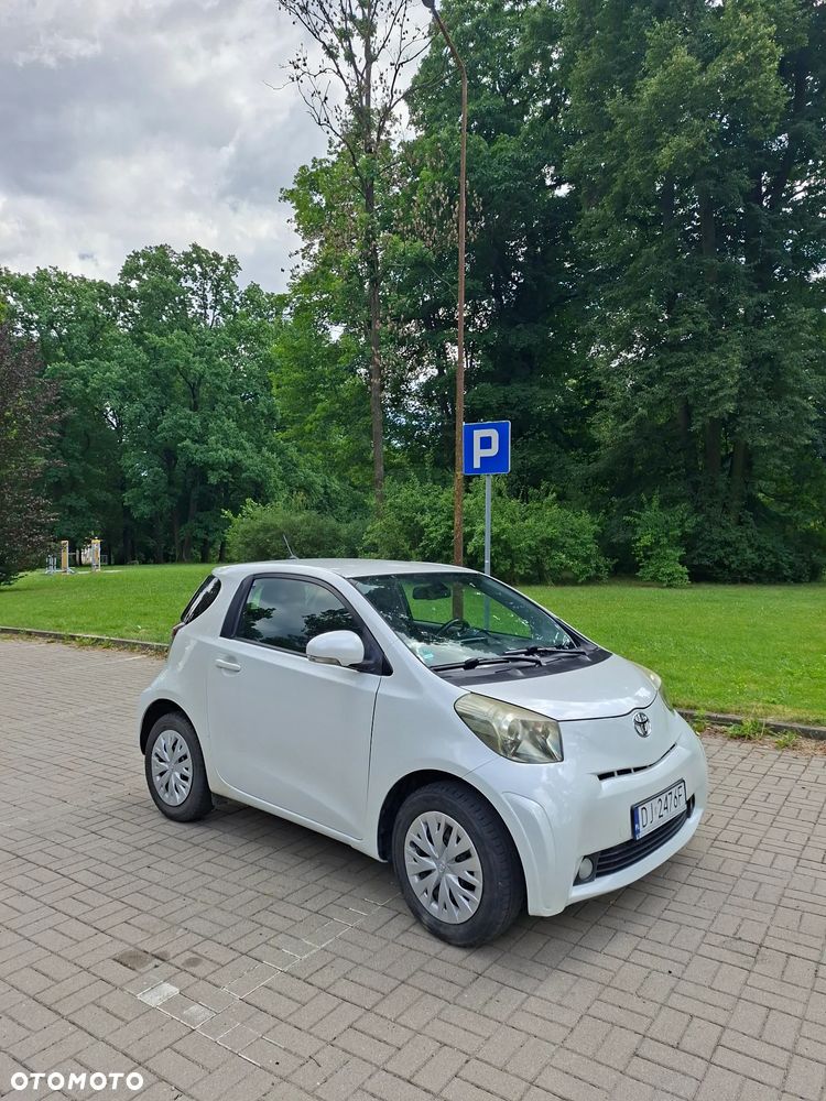 Toyota iQ 1.0 - 1