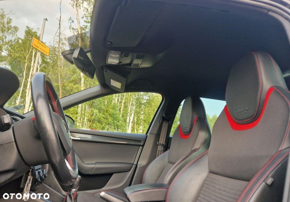 Skoda Octavia Combi 2.0 TDI (Green tec) RS - 27