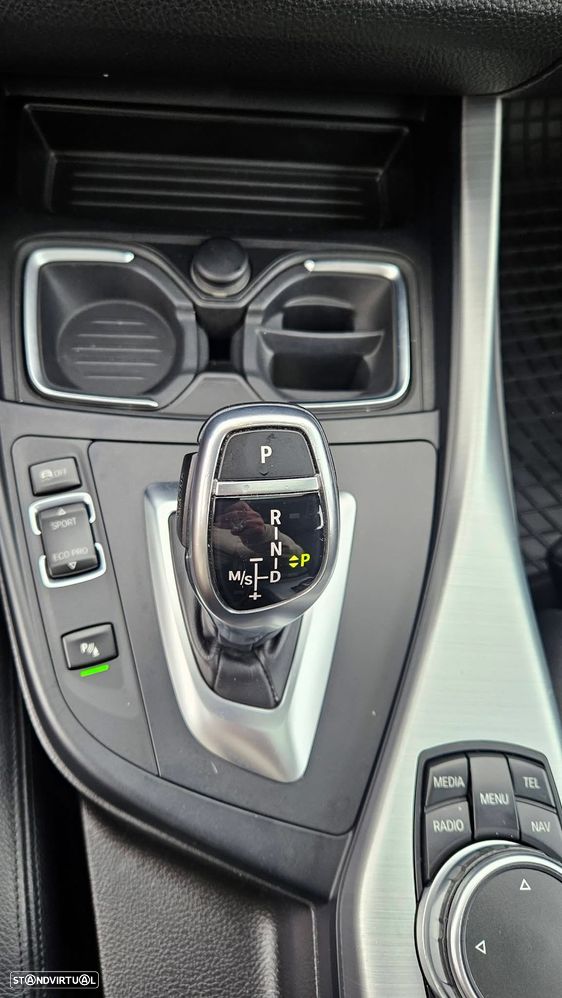 BMW 120 d Pack M Auto - 17