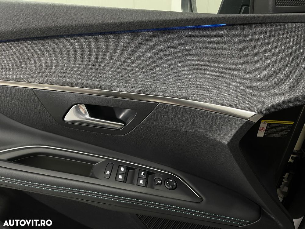 Peugeot 3008 Hybrid 225 e-EAT8 Roadtrip - 26