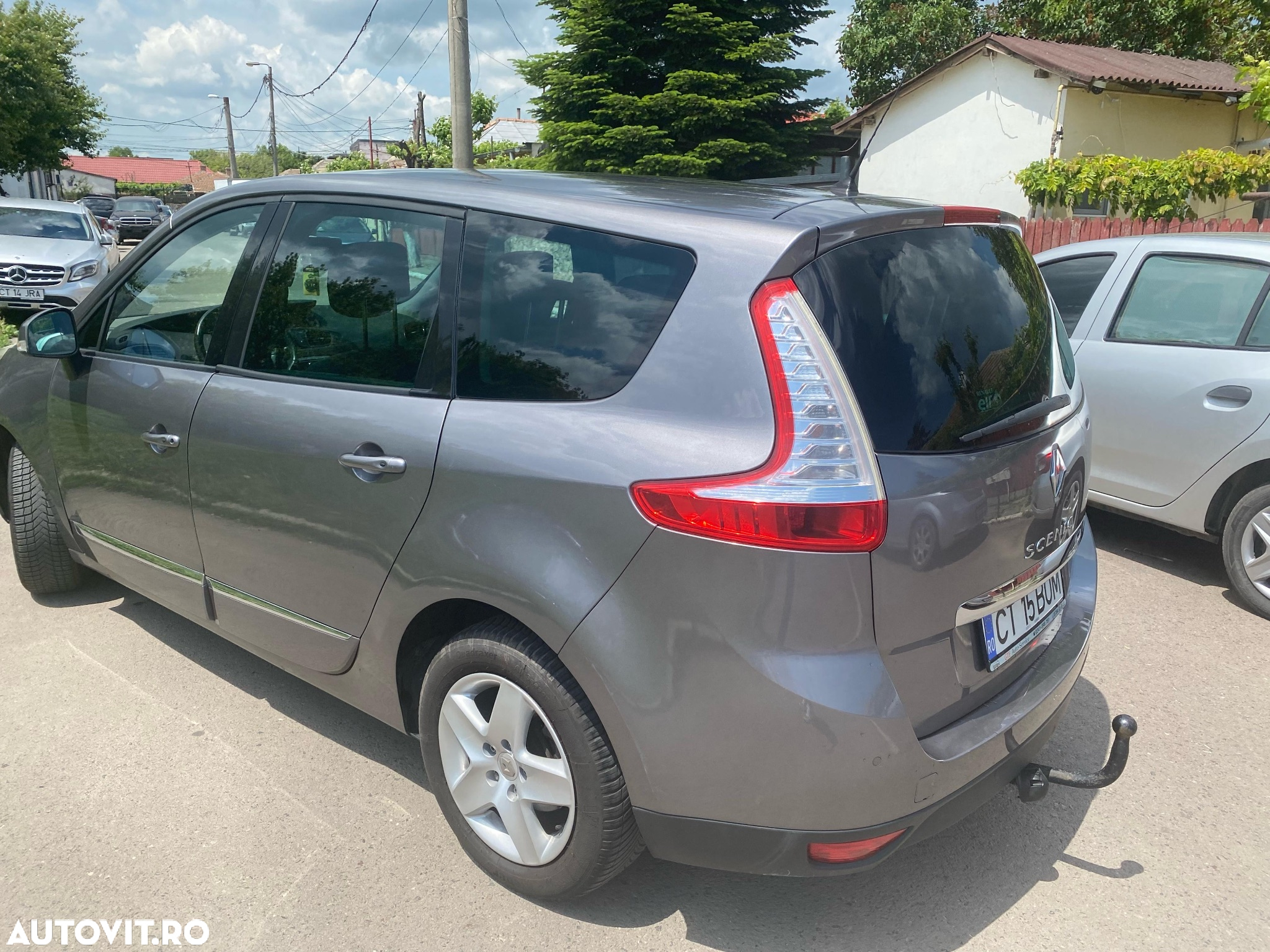 Renault Scenic dCi 110 EDC LIMITED - 8