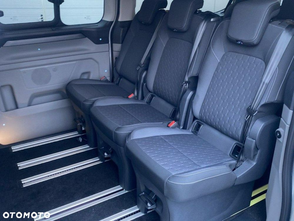Ford Tourneo Custom - 4