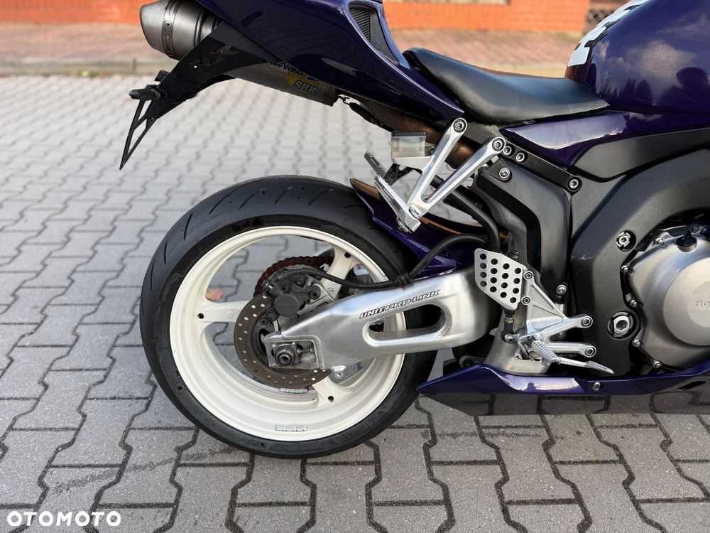 Honda CBR - 13