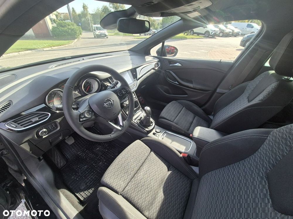 Opel Astra 1.4 T Dynamic S&S - 11