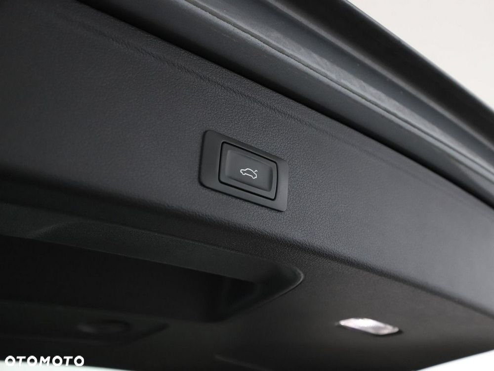 Audi A4 Avant 35 TDI Sport S tronic - 36