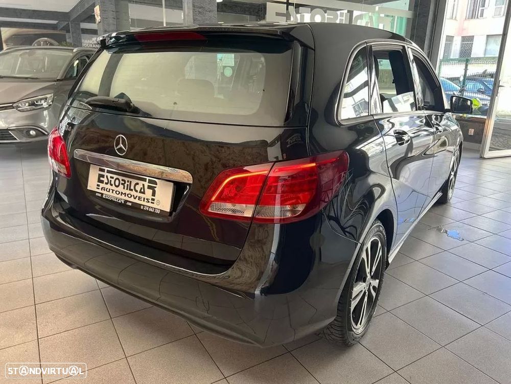 Mercedes-Benz B 180 - 5