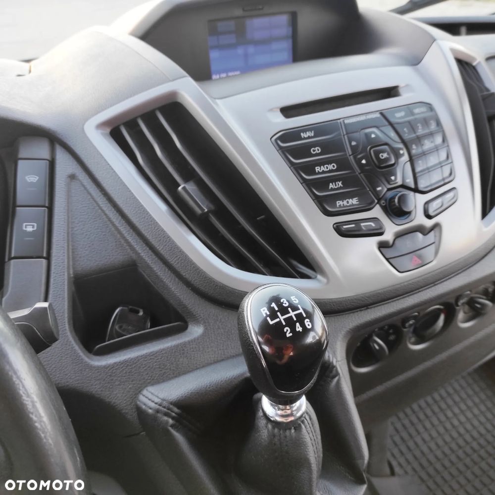 Ford Transit Autobus 18 osób 2.2 TDCI 155 KM 2017 r - 19