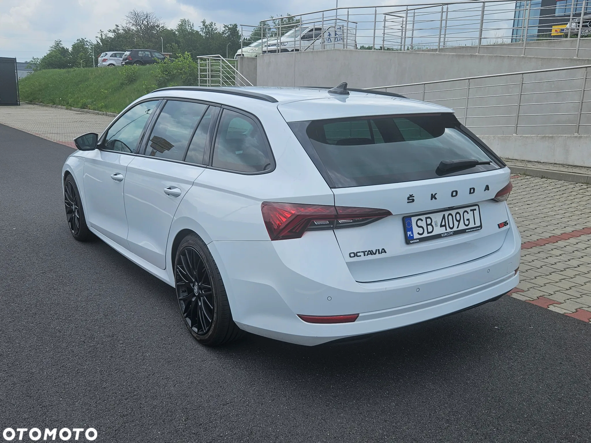 Skoda Octavia 2.0 TDI DSG Sportline - 3