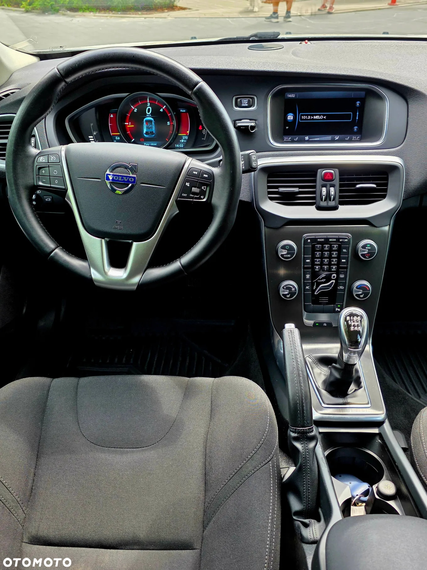 Volvo V40 D2 R-Design Summum - 11