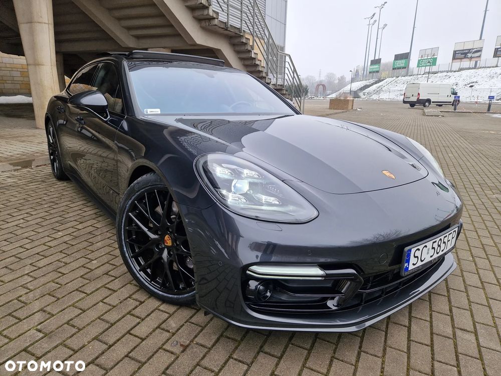 Porsche Panamera 4 - 12