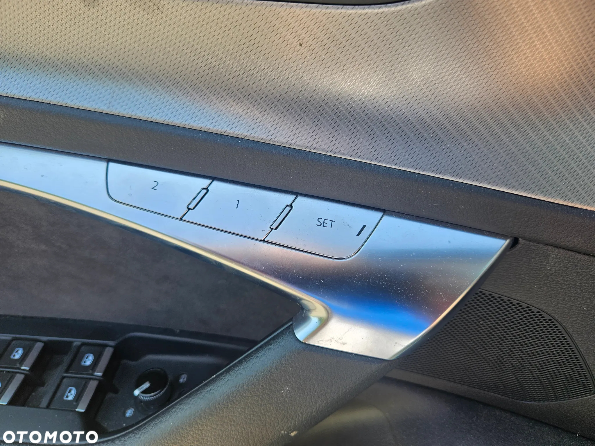 Audi A6 Avant 40 TDI quattro S tronic - 25