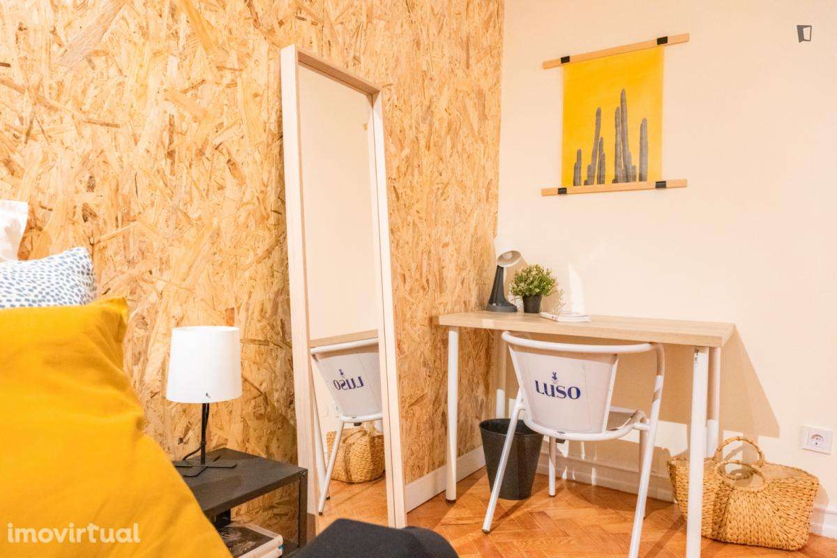 Quarto - localizado em Roma-Areeiro Lisbon - Grande imagem: 3/12
