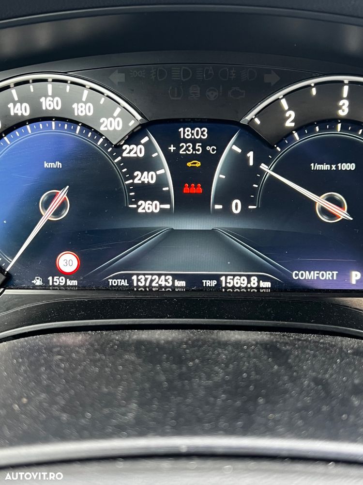 BMW Seria 5 520i AT - 23