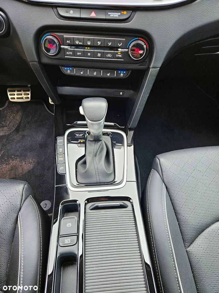 Kia XCeed 1.6 T-GDI L Business Line DCT - 38