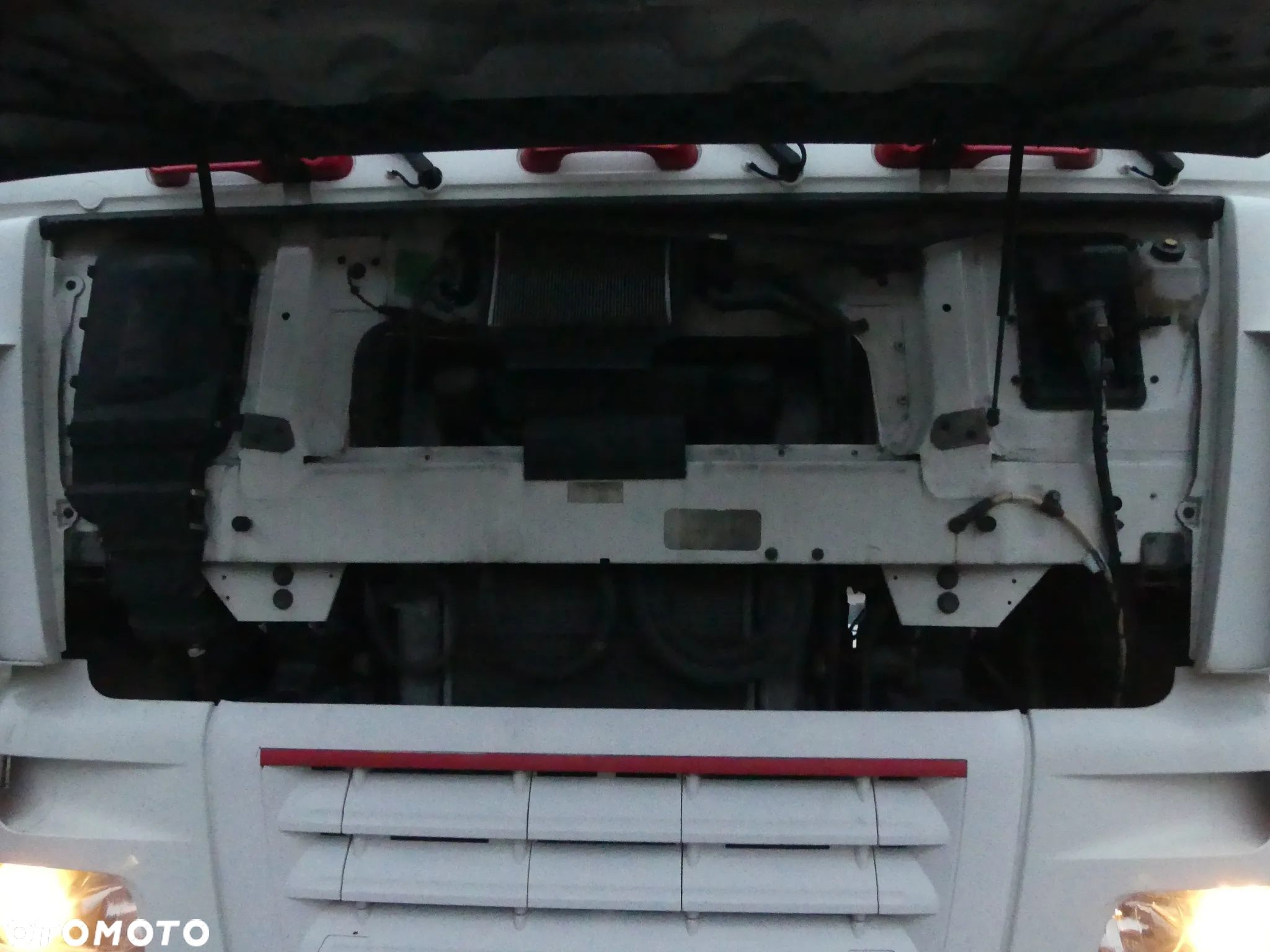 DAF XF 105.410 - 4