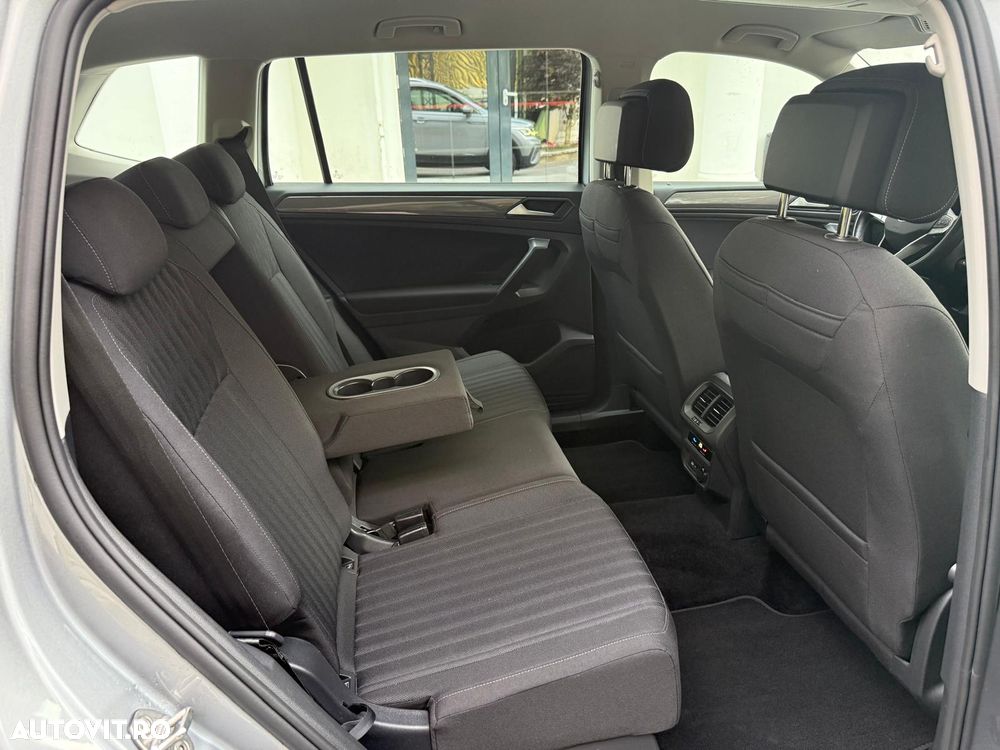 Volkswagen Tiguan - 9