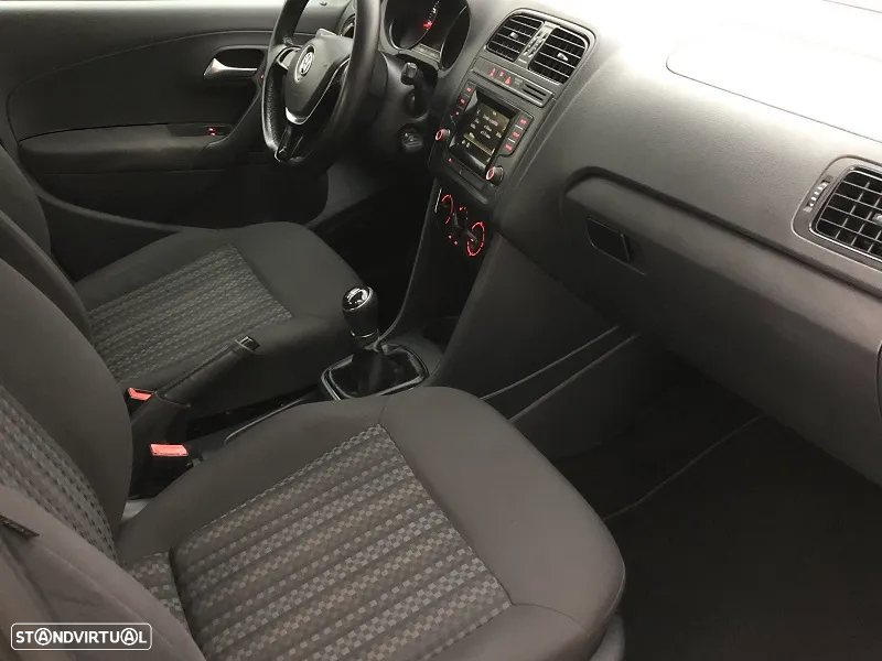 VW Polo 1.0 Confortline - 16