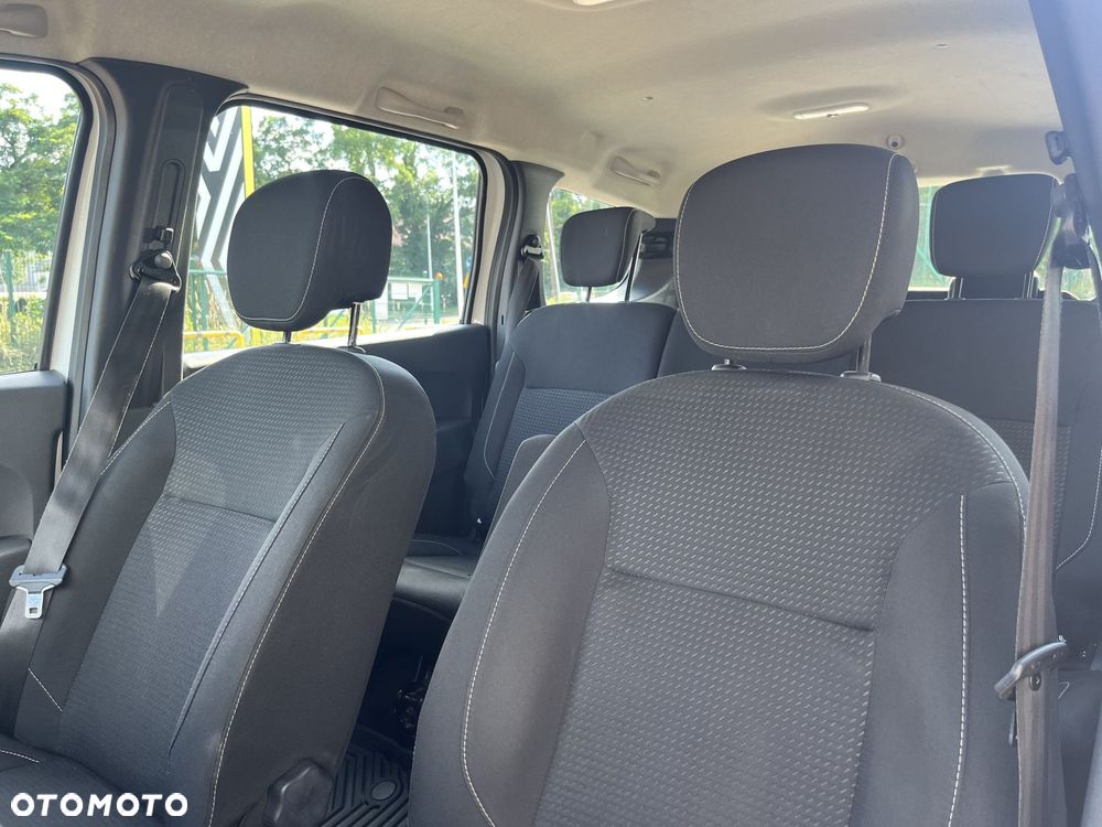 Dacia Lodgy 1.5 Blue dCi Laureate S&S EU6d - 11
