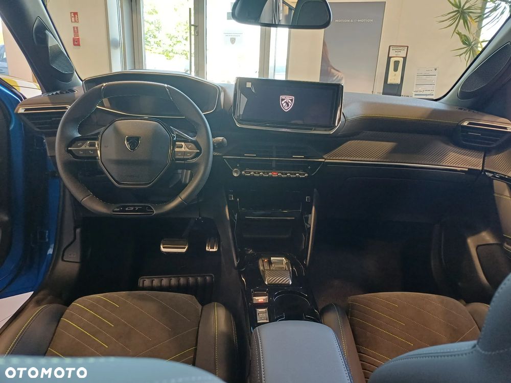 Peugeot 208 1.2 mHEV GT - 17