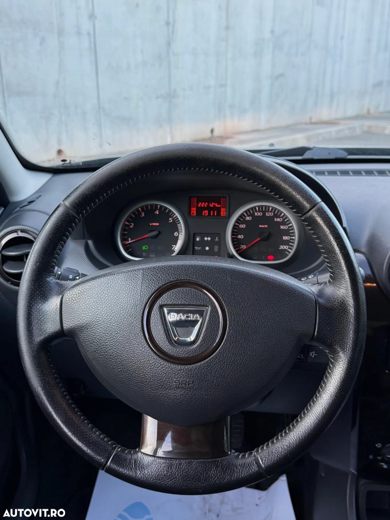 Dacia Duster dCi 110 FAP 4x2 Laureate - 8