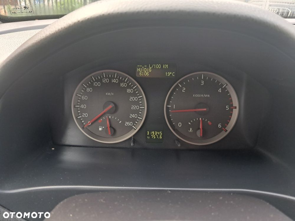 Volvo S40 1.6D - 12