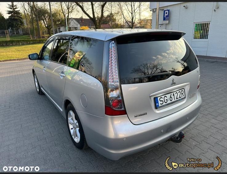 Mitsubishi Grandis - 6