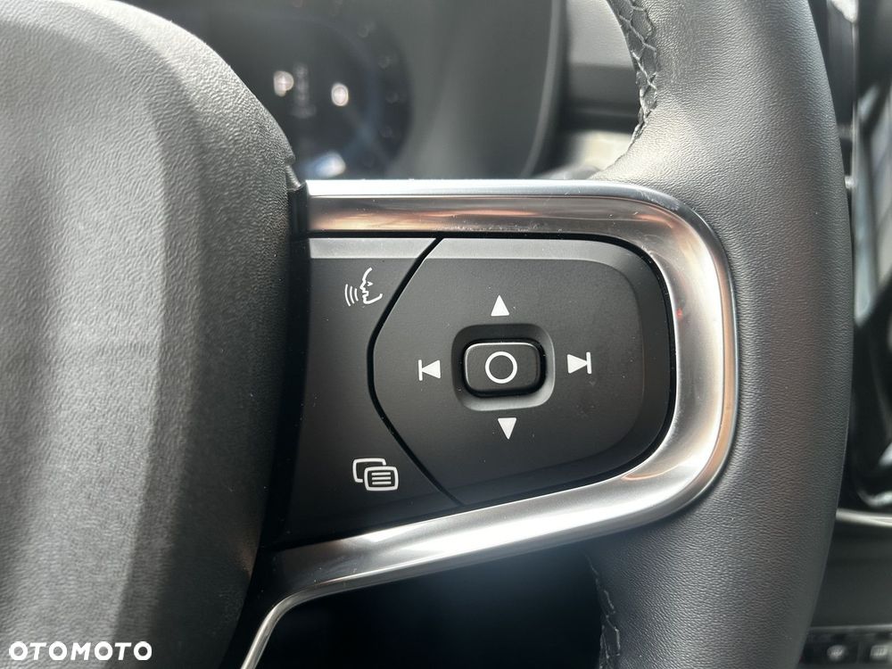 Volvo XC 40 - 24