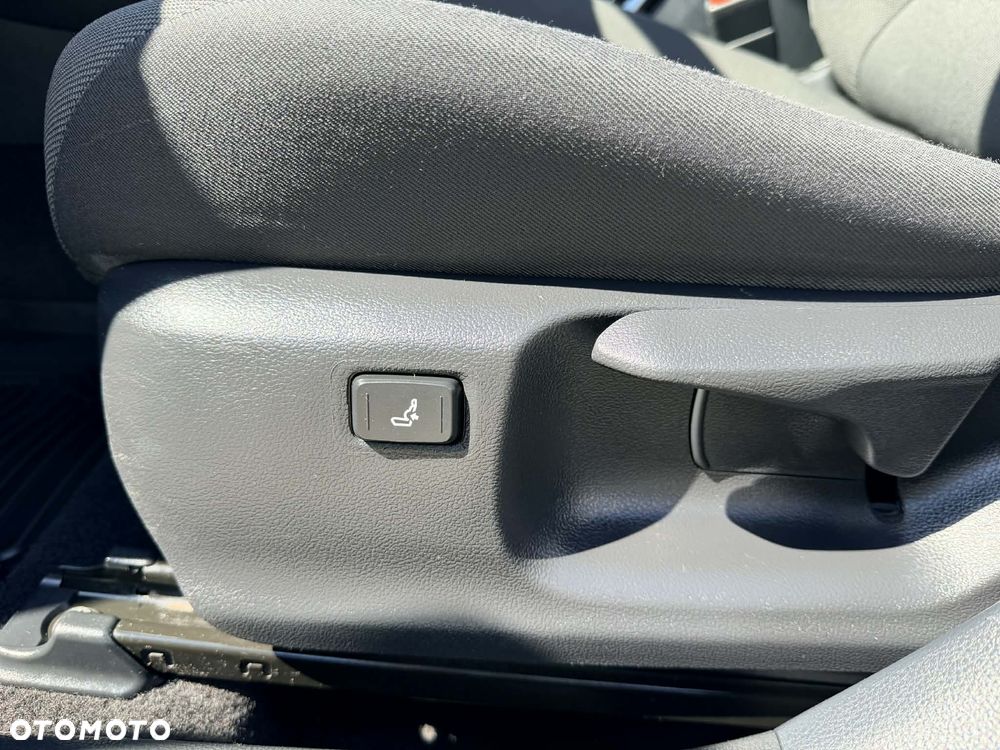 Toyota Corolla 1.8 Hybrid Selection - 17