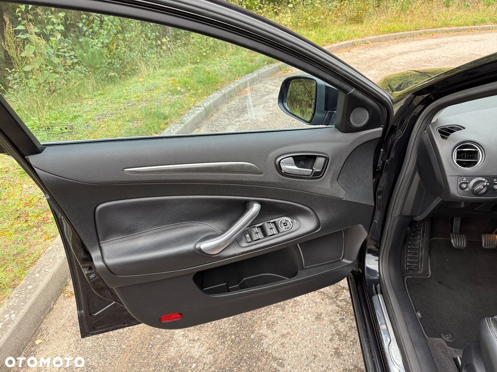 Ford Mondeo 2.0 Viva Titanium - 23