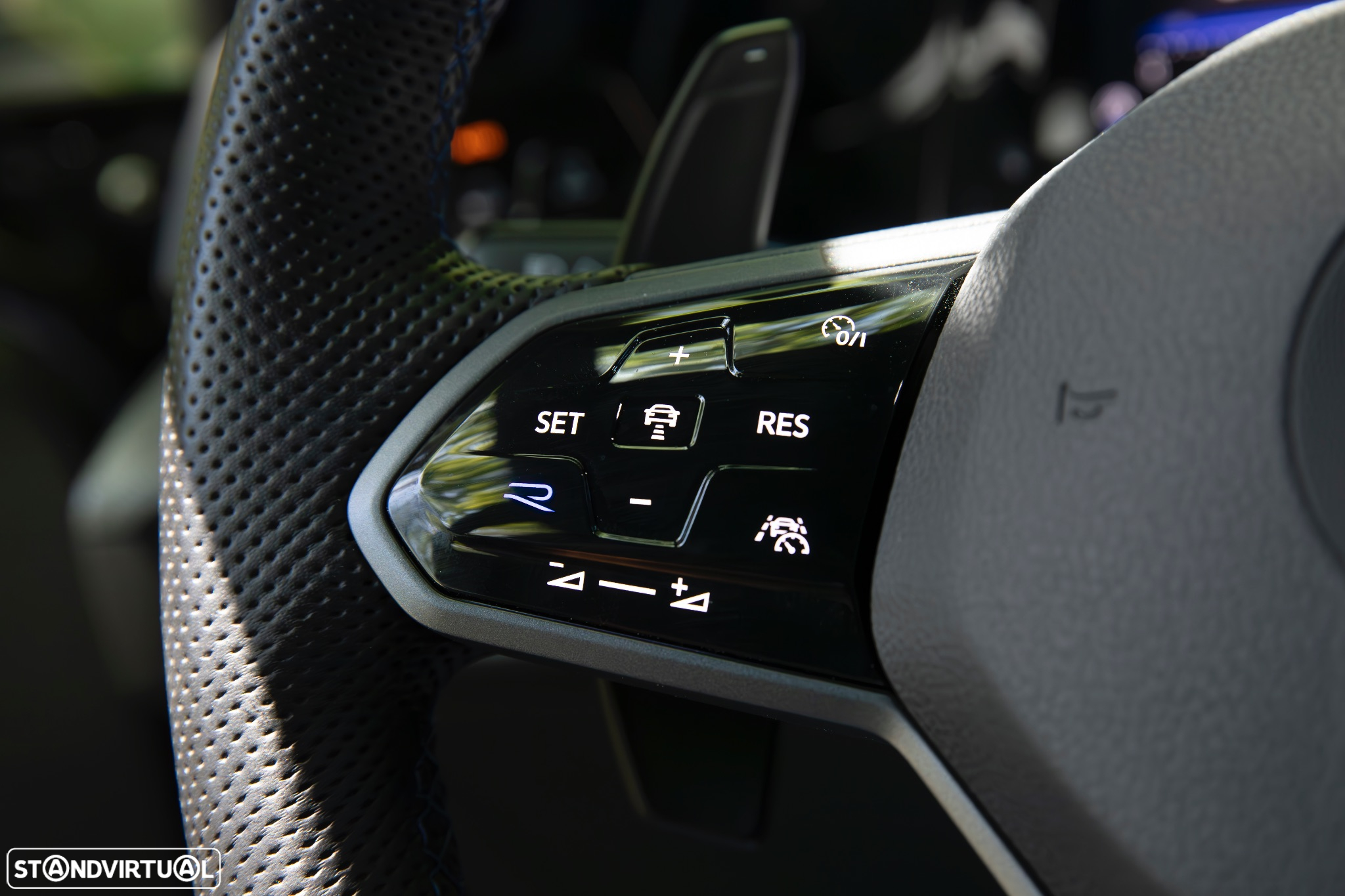 VW Golf 2.0 TSI R DSG - 26