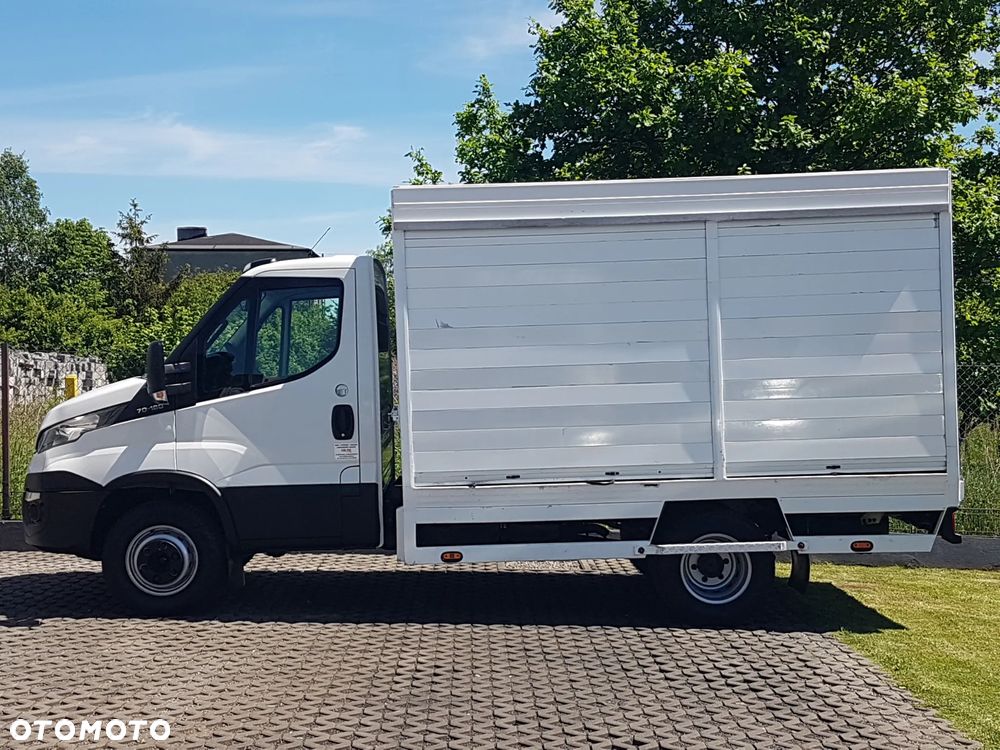 Iveco 70C18 KONTENER ROLETY BOK DO TRANSPORTU WODY 3,23x2,21x1,86 KLIMA DMC 7000KG RAMA PODWOZIE - 11