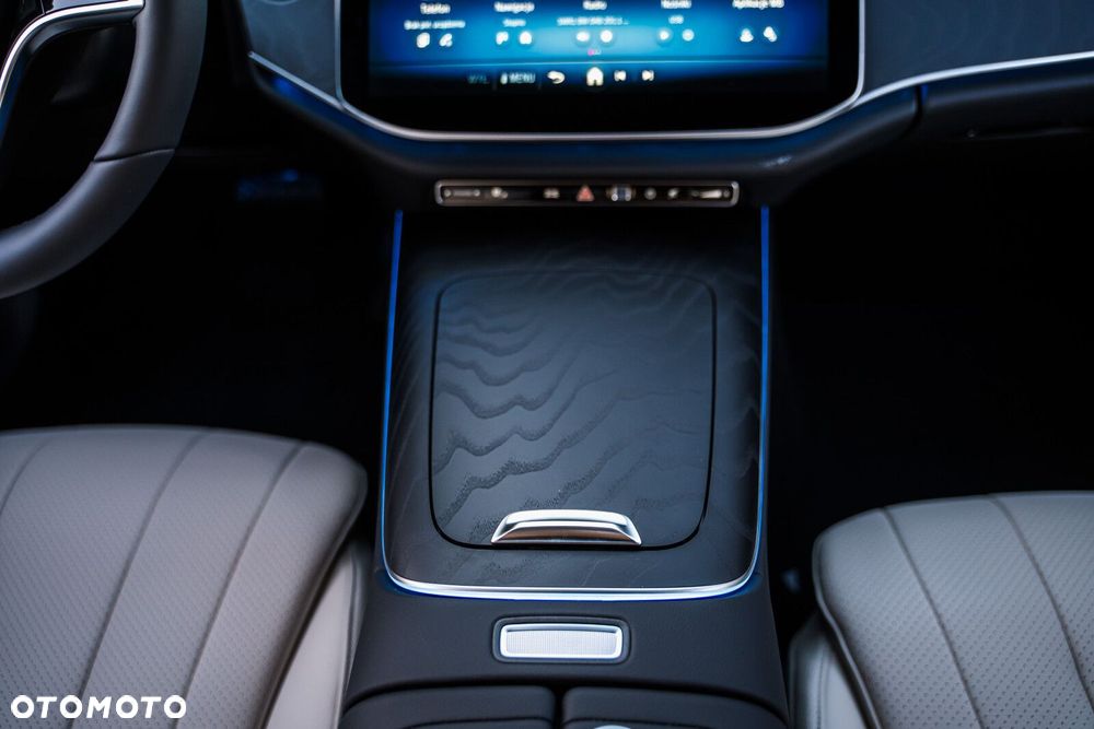 Mercedes-Benz Klasa E - 19