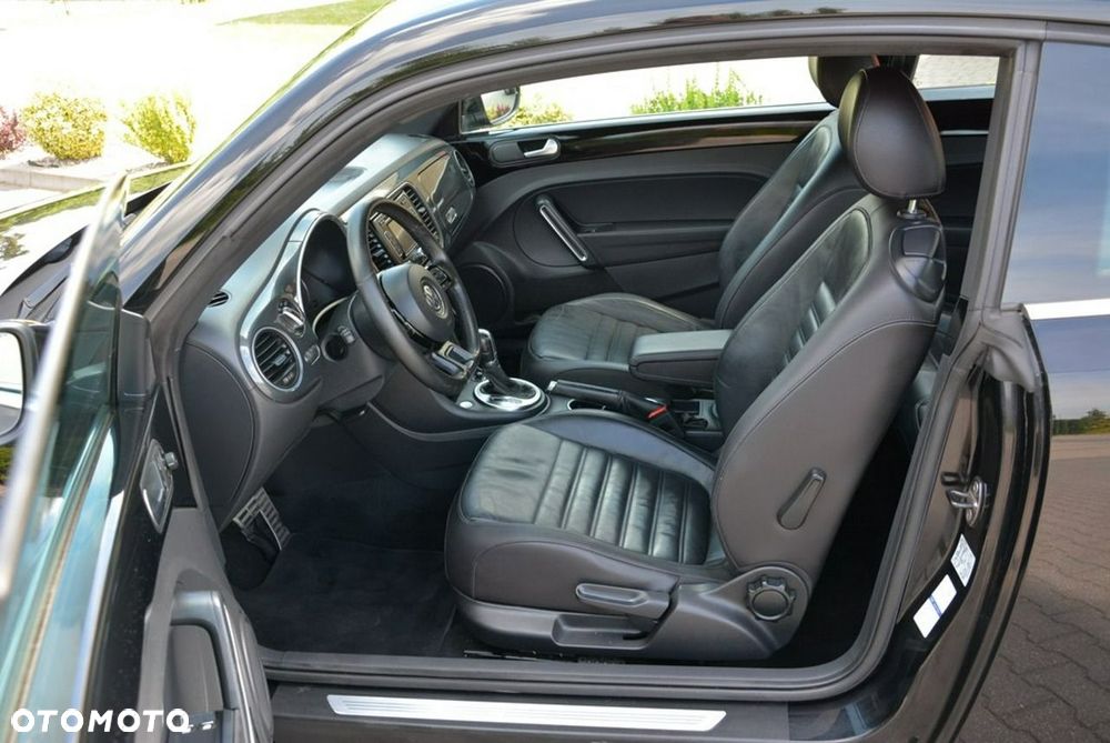 Volkswagen New Beetle - 17