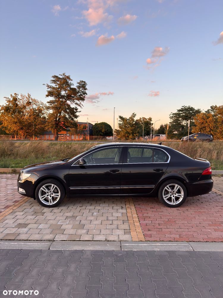 Skoda Superb 2.0 TDI DSG Elegance - 6