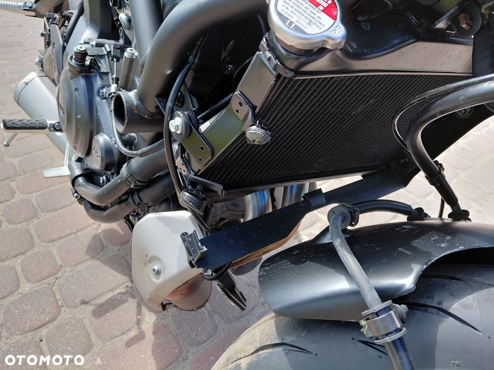 Yamaha MT - 13