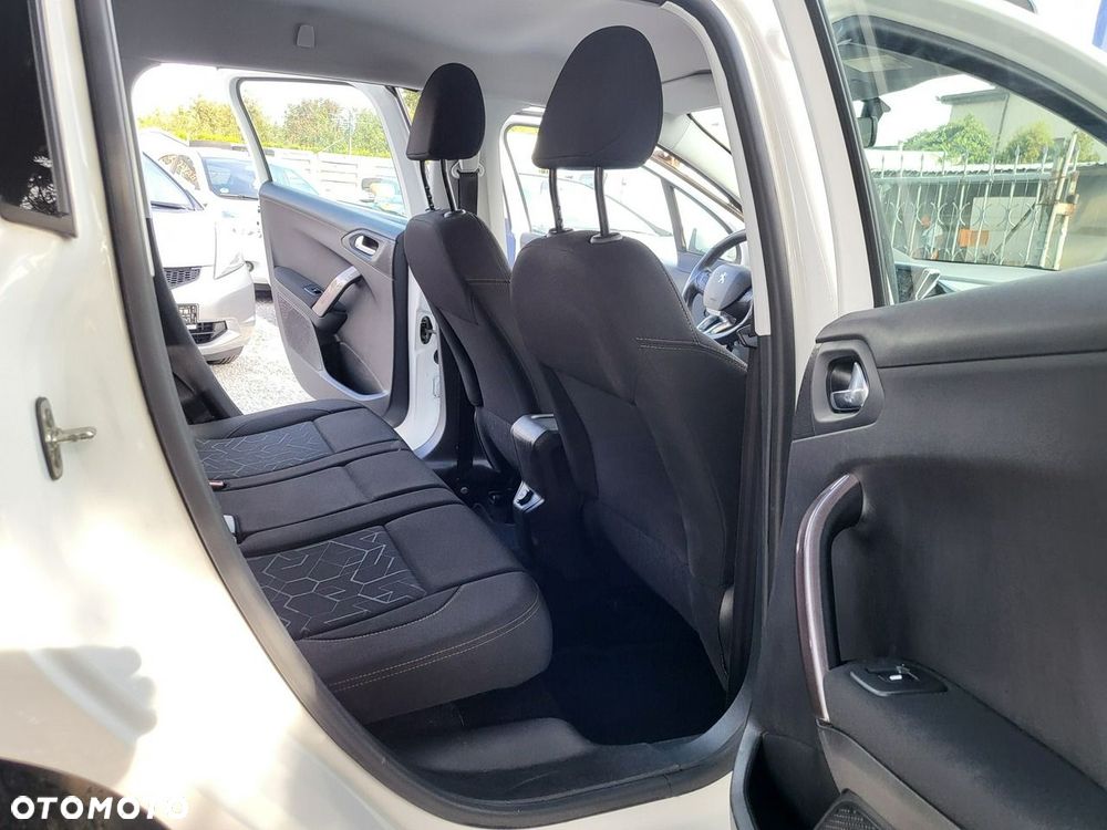 Peugeot 2008 - 22