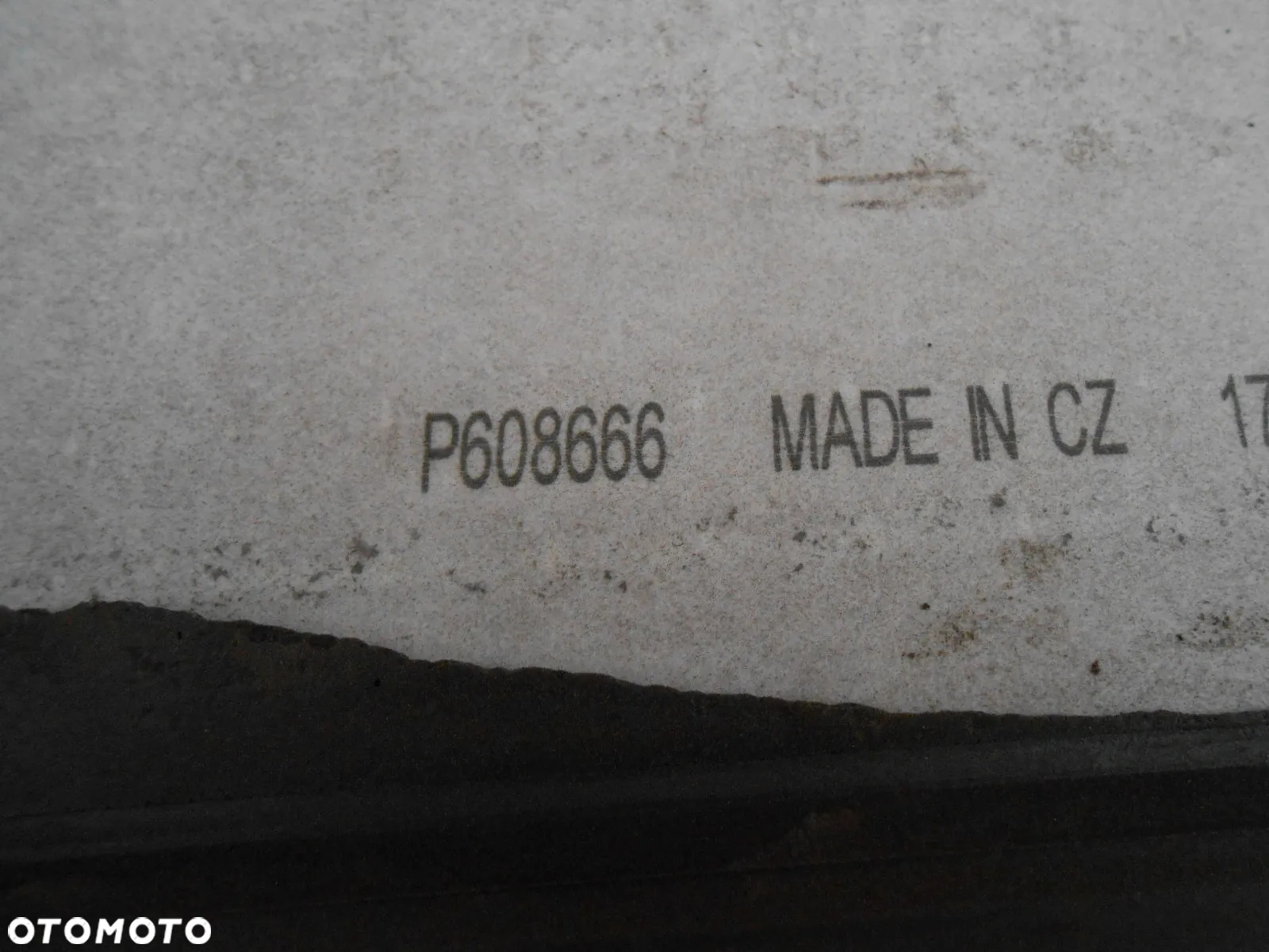 Obudowa filtra powietrza McCormick XTX145 TTX230 - 11