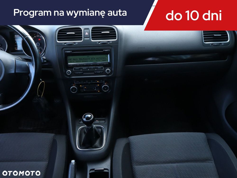 Volkswagen Golf - 10