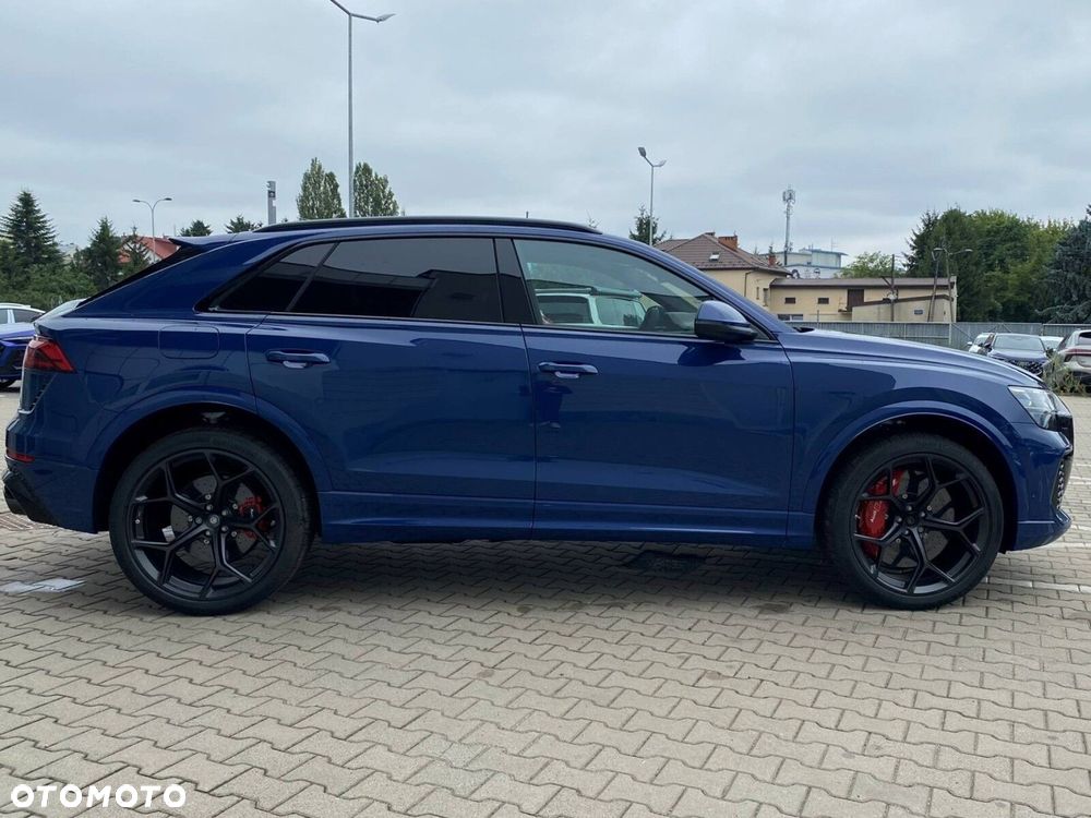 Audi RS Q8 - 8