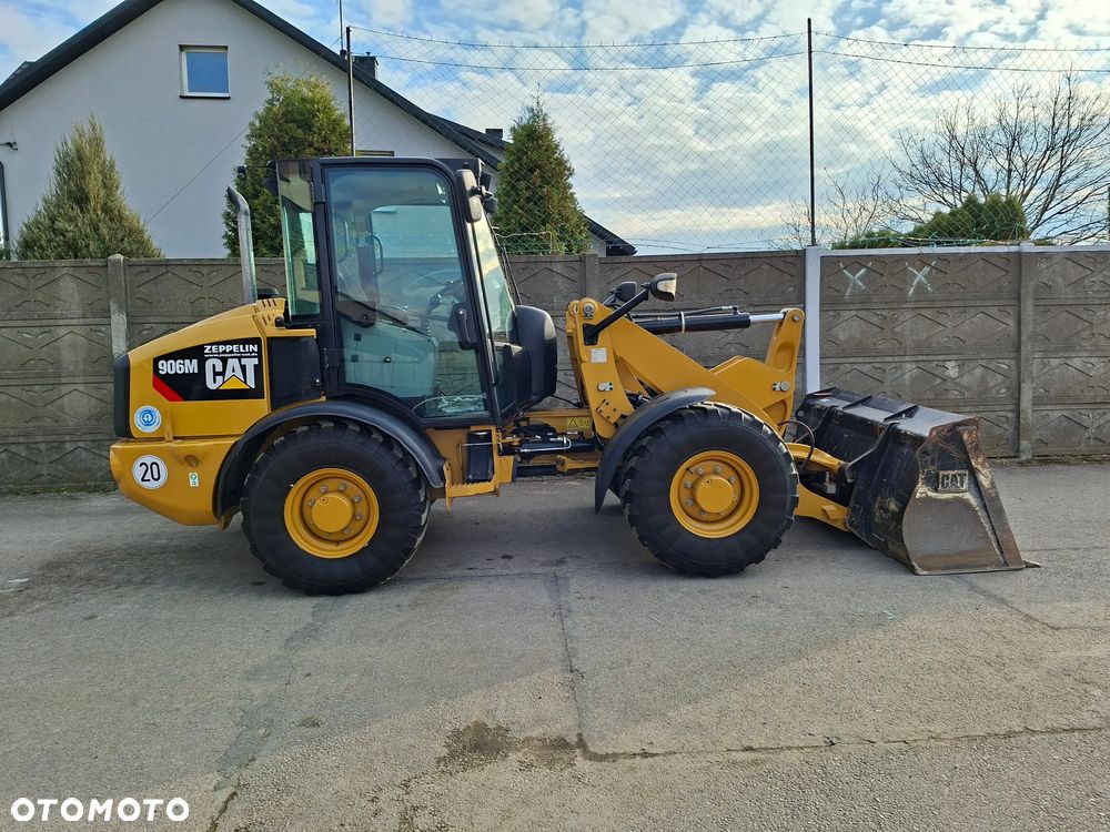 Caterpillar CAT 906 M - 9