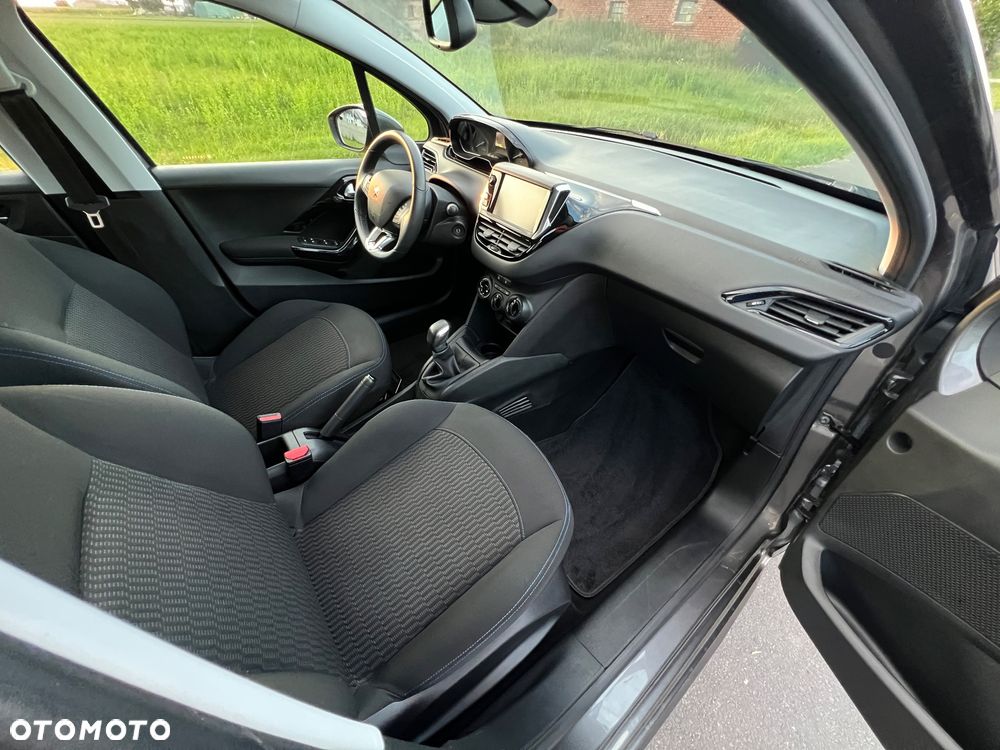 Peugeot 208 PureTech 82 Stop & Start Signature - 13